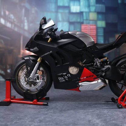 1:6 Ducat V4s - With Smoke