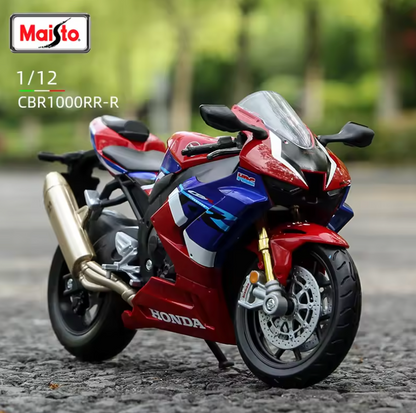 1:12  CBR 1000RR-R Fireblade